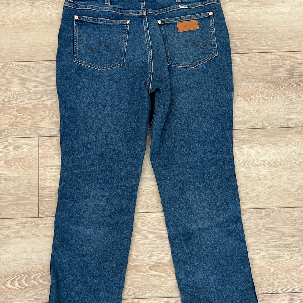 Wrangler Denim Jeans- Brand New! High Rise Straight.